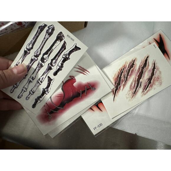 NWT WAASII Halloween Articulated Fingers Accessories Extensions One Size - Picture 7 of 8